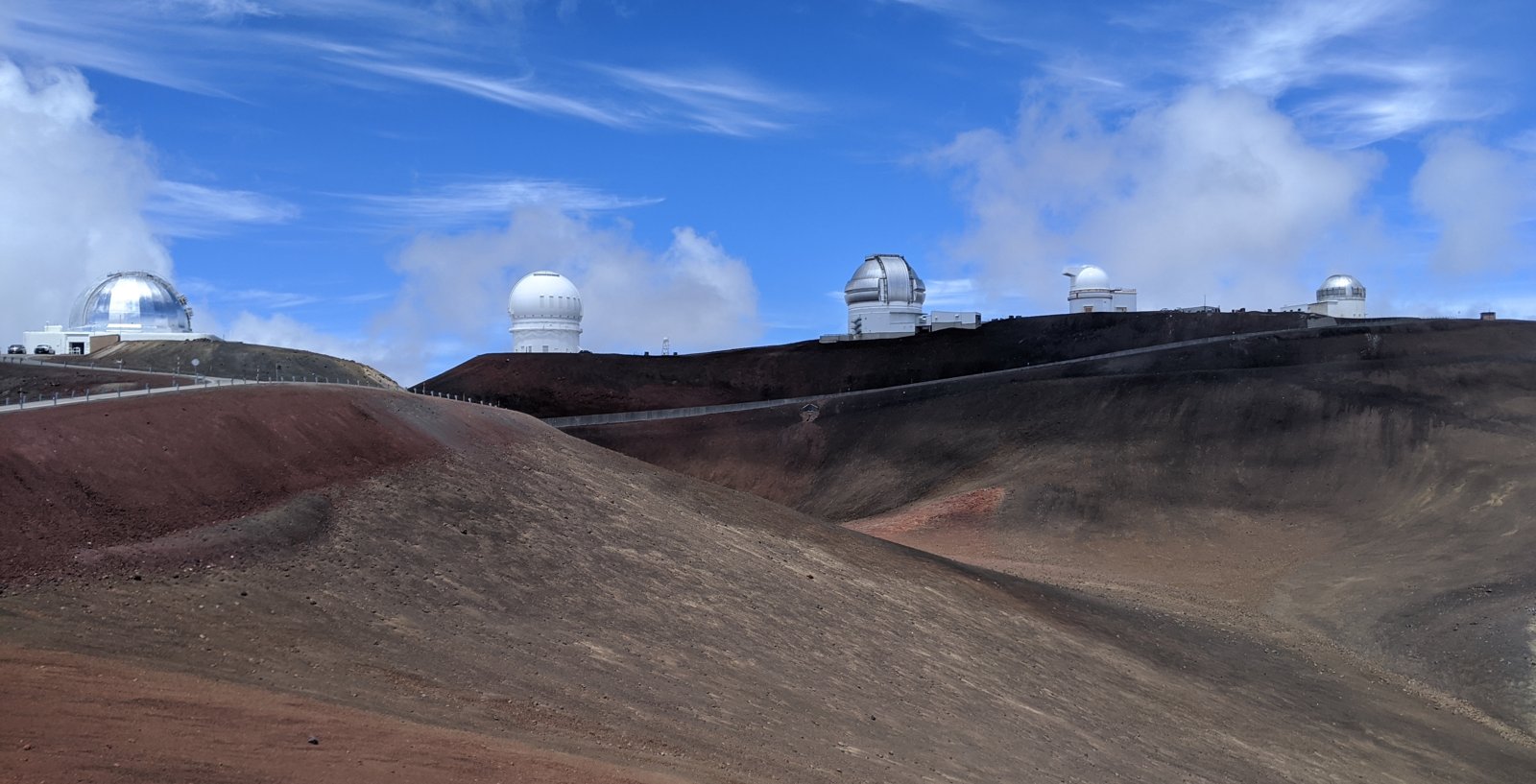 Observatories at the summit of Maunakea, Hawaiʻi